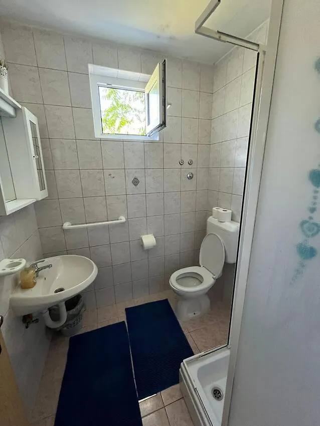 Apartment Apartmani Eva Lopar