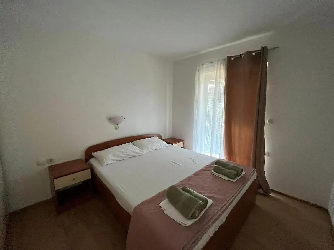 Apartment Apartmani Eva Lopar